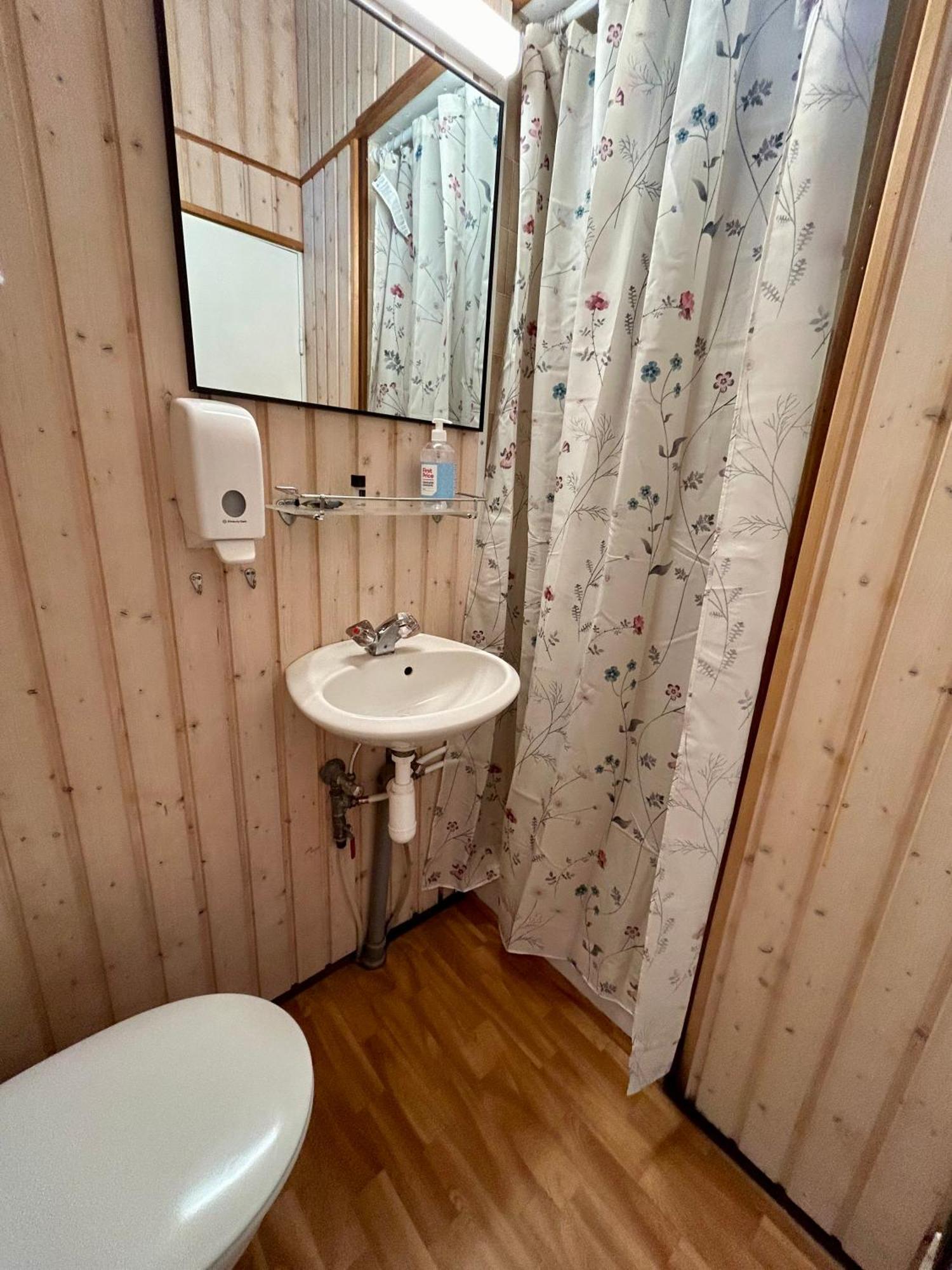 Arhus Cottage And Camping Hella Esterno foto